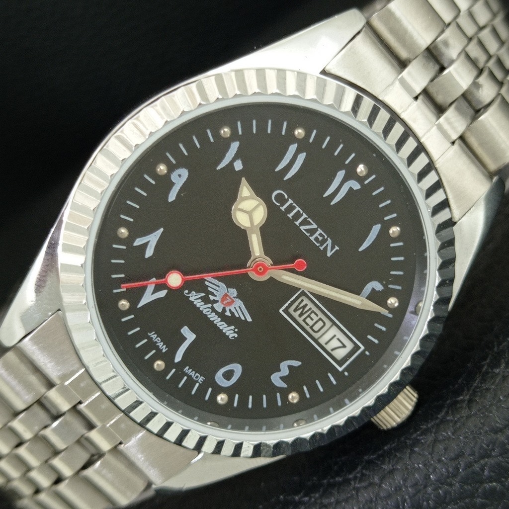 Vintage 1977 Citizen Automatic Mens Silver Watch WDaydate  Black Accents